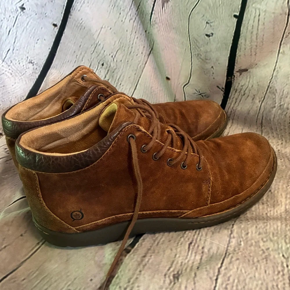 Born Nigel Men’s 10.5 Brown Leather Lace-Up Chukka Ankle Boots Rugged Hiker Shoe